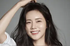 秋瓷炫的3部性感韩片图片