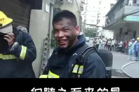 Tony老湿背后的两个男人图片