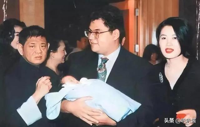 100多位情妇，包养费上亿元	，9女同床却落得个凄凉下场、人财两空