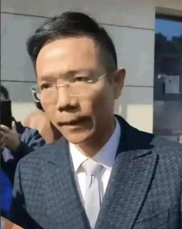 狗主人赵某晖态度大转变：曾恐吓民警的她，竟然服软了！