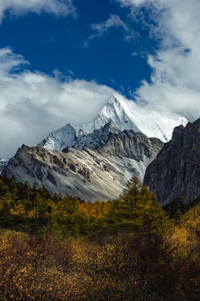 如果有时间，走一次川西顶级路线，1次深度体验胜过10次旅游！