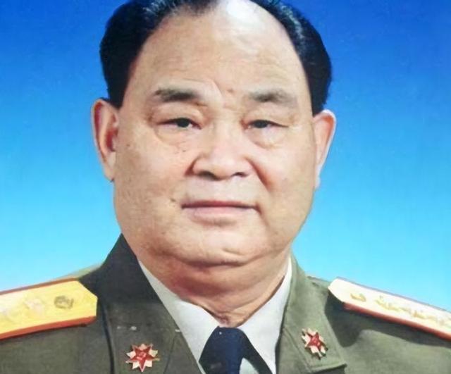 成都军区副司令，在西藏视察时遇难，享年63岁，司令员因此被免职
