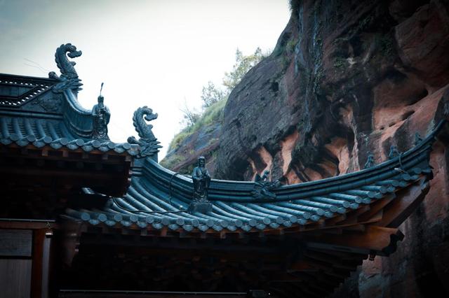 游在鹰潭｜中式美学深度游！山水、烟火、古建玩法全解锁，承包你的诗意周末