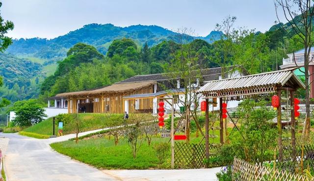 宋轶畲族“凤凰装”美出圈！带你打卡福建的宝藏畲村