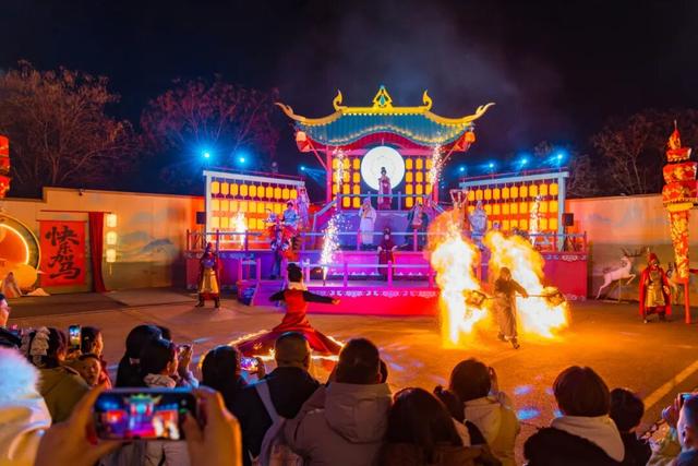赏花灯，庆佳节！乐海神话世界华灯初上，动物王国喜气满满