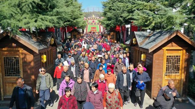 第十四届！振兴小镇“老”有意思了！