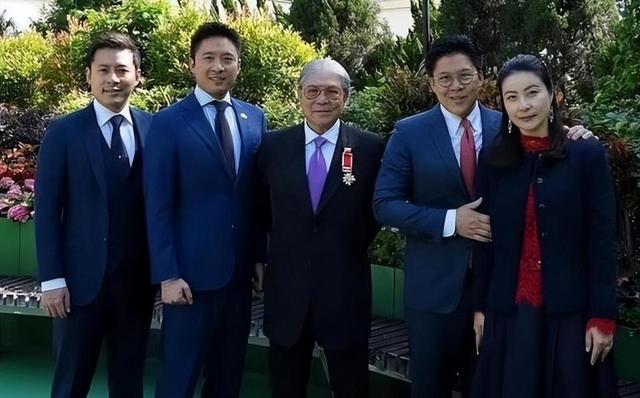 郭晶晶也没想到，霍启刚会因香港火灾后的这一举动，实现口碑暴增