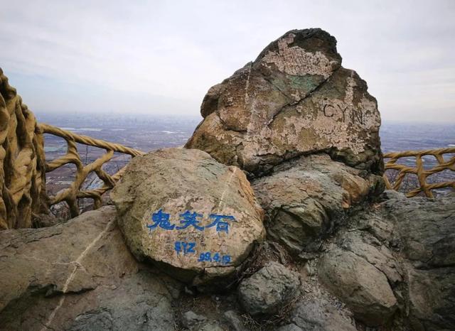 秋日登高:为何秋天的山更值得爬?