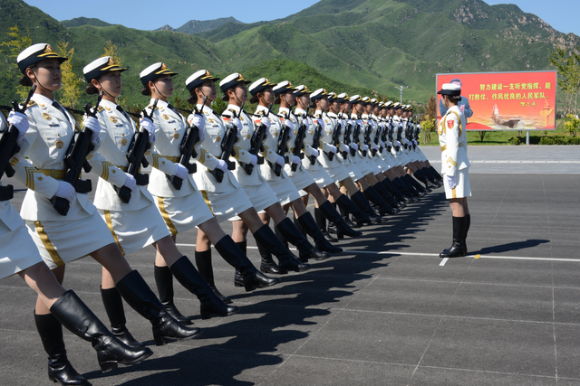 26国领导人来北京看阅兵，金正恩排在第二位，超出了所有人预料