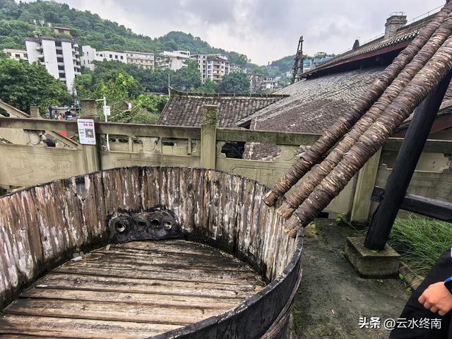 一天收入500多两银子，世界第一口1000米的深井，现还在产手工盐