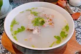 炖羊肉汤，牢记这4个诀窍，炖出来羊汤奶白，鲜美好喝，不腥不膻图片