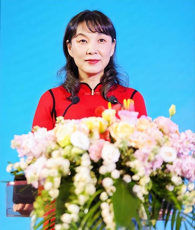开始清算！宗馥莉已变更公司名，业务架空娃哈哈，私生子太像宗老
