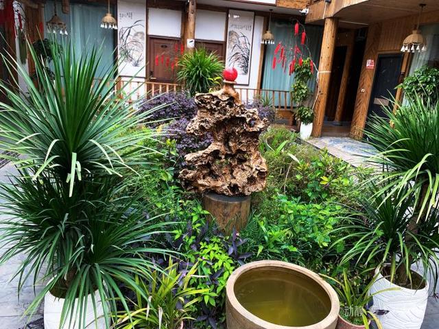 一桥一溪一楼间，侗寨深处的诗意栖居