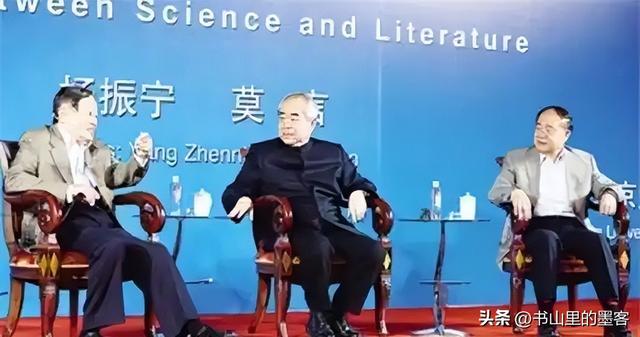 杨振宁追悼会：与邓稼先“重聚”，送别队超百米，莫言写诗忆缘分