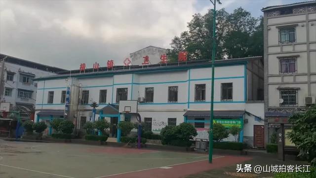重庆綦江籍籍无名的袖珍镇,距主城很近,凭啥引来数万常住游客?