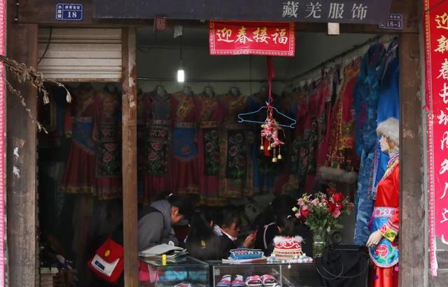 走，去水磨！在青瓦老街里“躺平”一个秋天