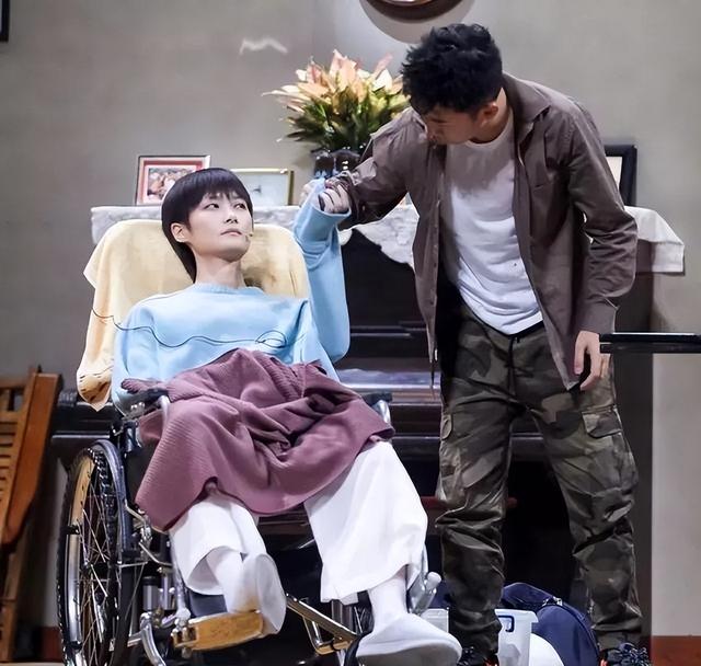 身价上亿有什么用？37岁患“不死癌症”的李宇春，给所有人提了醒