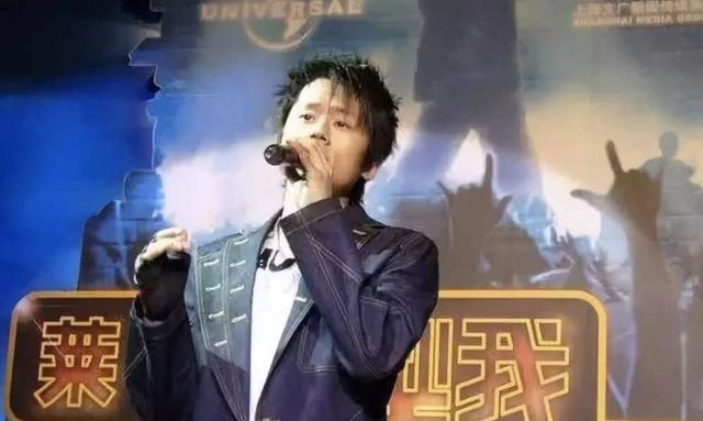 央媒发文，42岁张杰高调官宣喜讯，全网恭喜，终于等到这一天