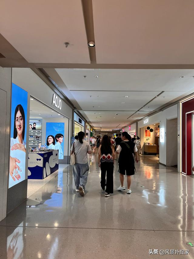 南昌地铁.更新天地，美食丰富！