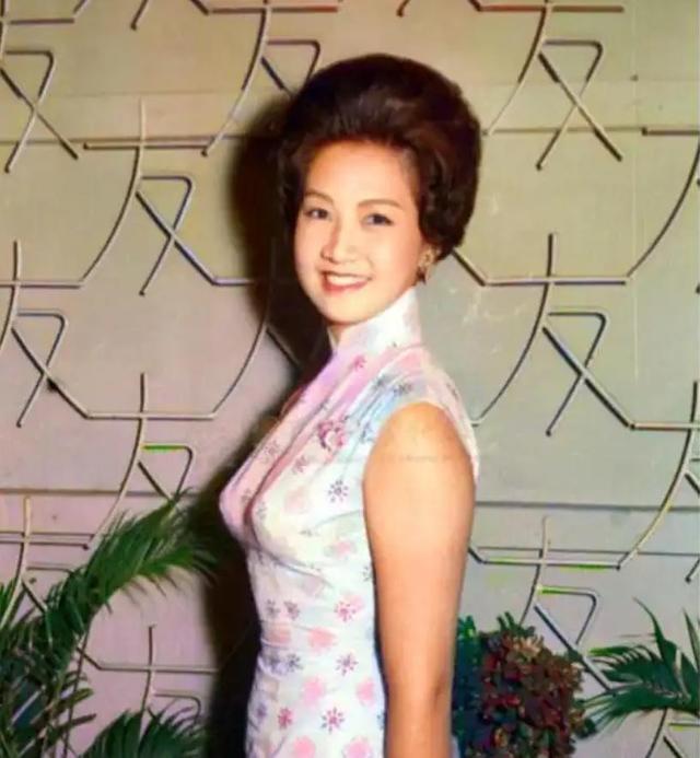国民党主席妻子有多美？年仅19便在选美中夺魁，明艳动人气质出众