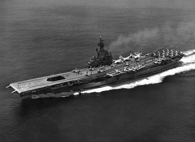 为何航母放飞舰载机需要逆风航行，福建舰也需要吗？答案让人意外