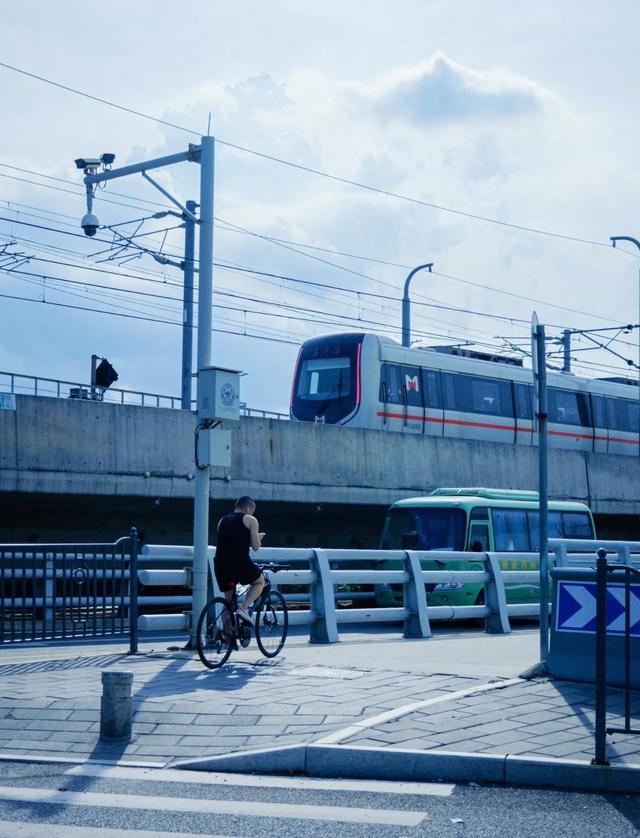 厦门湖里八景之“海堤春晓”，十里长堤见证了厦门跨越发展的历程