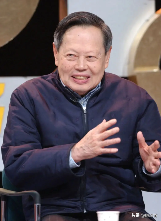 杨振宁走后，翁帆发声，伴随两人的三个疑问，也该解开了