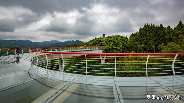 “成都之眼”竞在龙泉丹景山