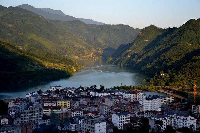 走，总要去一趟石泉~