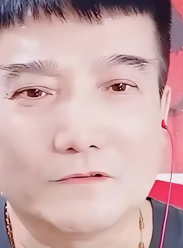 76岁何庆魁晚年失德？亲儿子揭家丑：他嫖不动了，每月1万够花