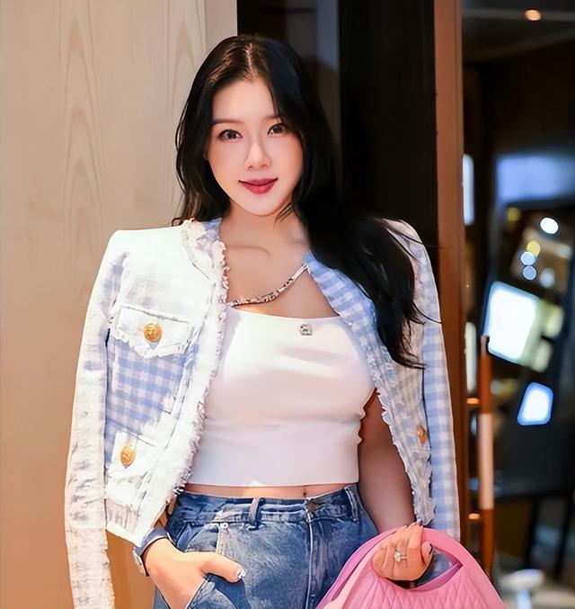 李泽楷被她迷得神魂颠倒	，林丹为她不顾妻儿，她究竟有什么魅力？