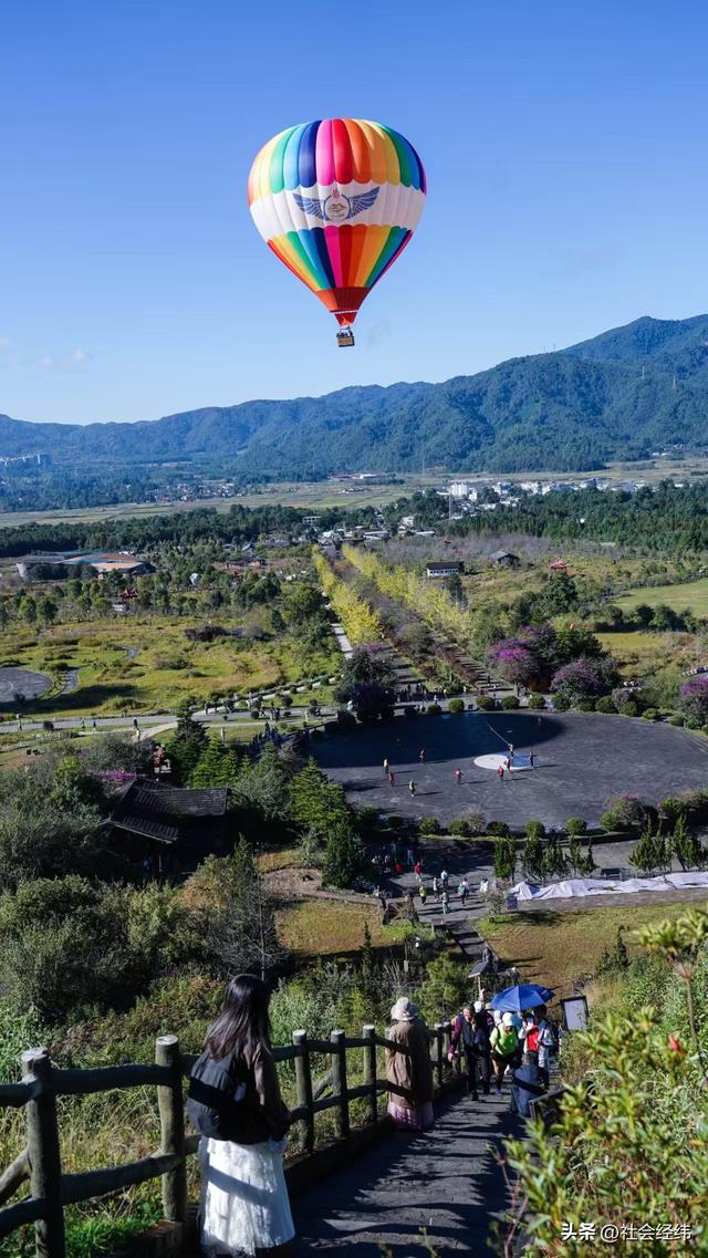 天然火山地质博物馆！腾冲 5A 景区 火山温泉 + 徒步解锁地质秘境
