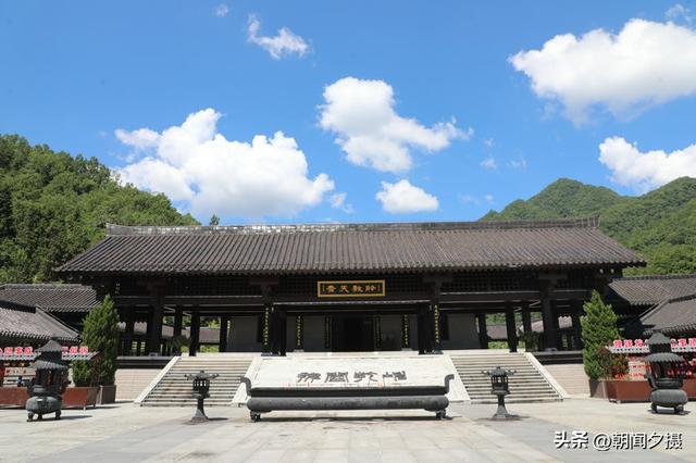 逛老街游后柳水乡、鬼谷岭，在石泉休闲度假好安逸