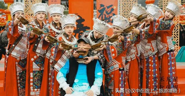 镇巴 “出手”！一键清空你的都市焦虑→