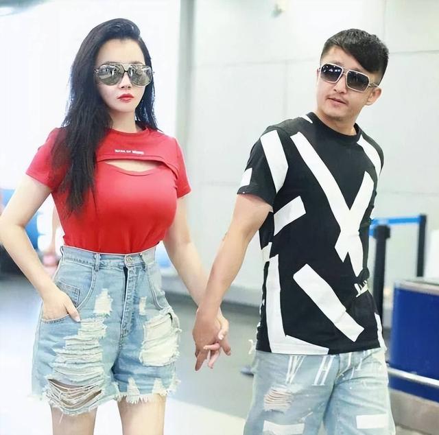 拳王邹市明自爆破产，不止赔光2亿	，其妻子参加婚礼耍酒疯