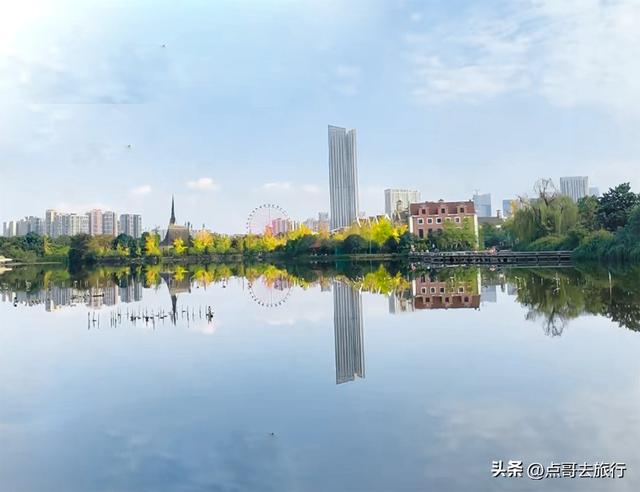 成都超级低调奢华的公园，色彩斑斓，被严重低估，公交车直达！