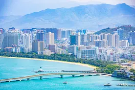 海南省19个县市的面积、户籍人口、常住人口和2023年GDP数据图片