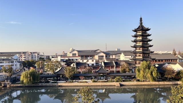 上海深秋封神路线！红叶燃秋+古寺银杏，3条私藏线承包你的诗意