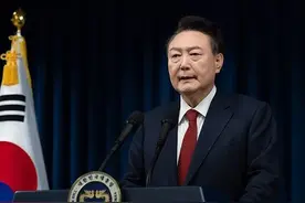 尹锡悦讲话，执政党内部照片流出，绝望、闭眼不看、忍不了一点图片