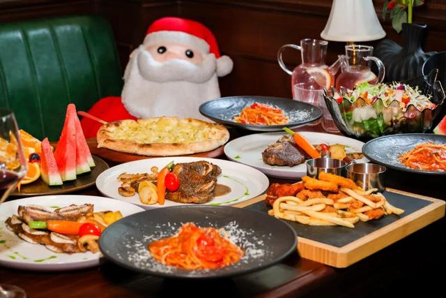 宜宾冠英古街秋假遛娃指南：非遗扎染、燃面研学、江边喂鱼，一站式玩透！