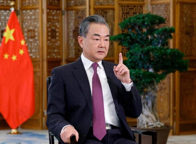 行程结束，王毅离开中东，临走前向日本发出警告	，高市被当面痛骂