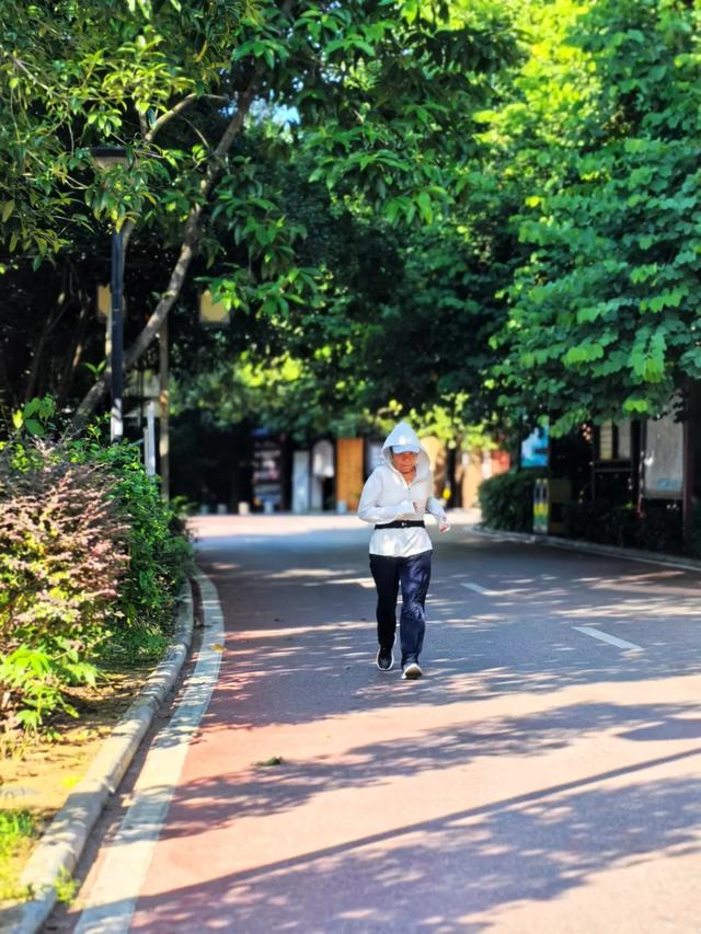 桂林：乐骑青山绿水间！