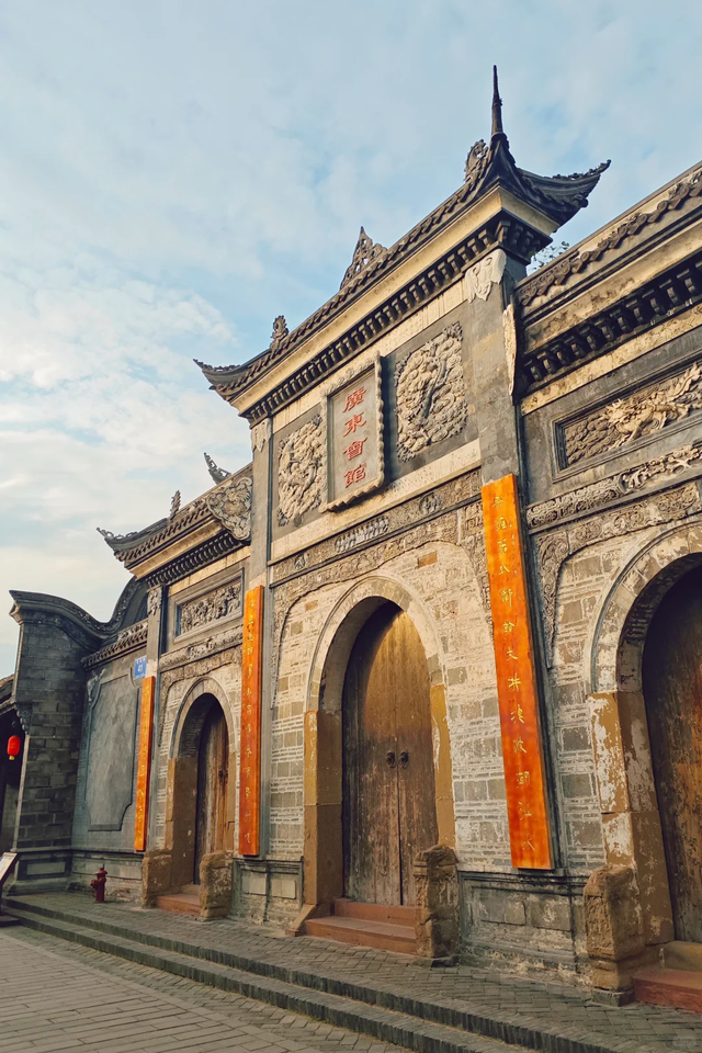 二刷元通古镇！成都周边1小时，被雪山下的千年古镇惊艳了~