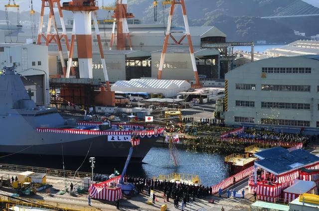 高市早苗在中国面前，按下扩军备战加速键，日本撕下了最后的伪装