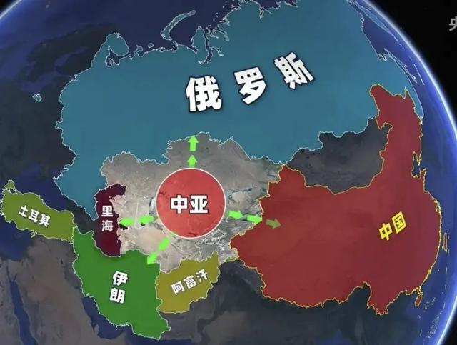 日本东京召开晚宴，高市早苗高调亮相：对俄动真格，对中国用软的