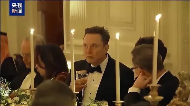 特朗普昭告50州，不能让中国超车，马斯克重返白宫，最强帮手回归