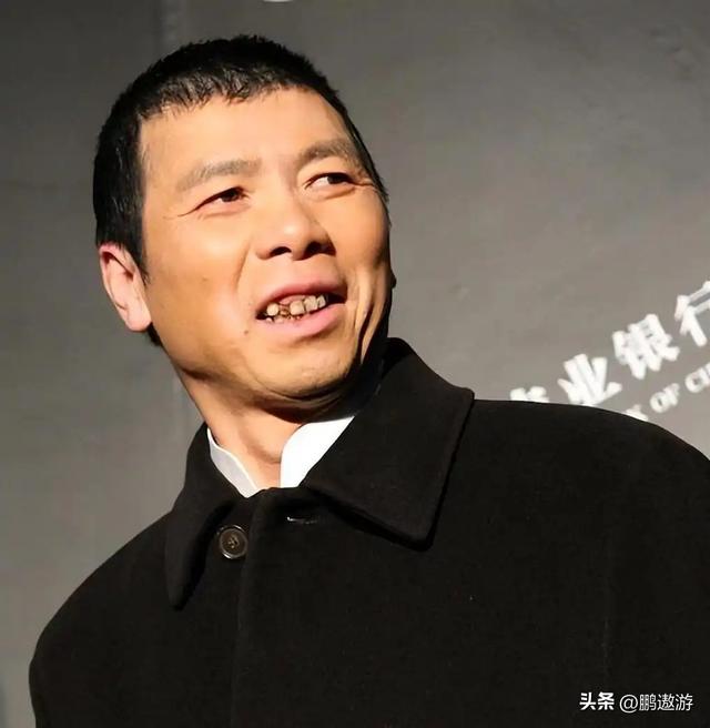 58岁徐帆和冯小刚再传离婚，养女徐朵回应辟谣