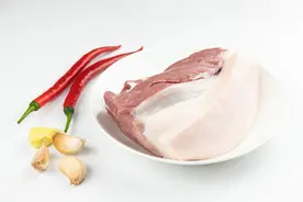 煮猪肉的正确方法与配料图片