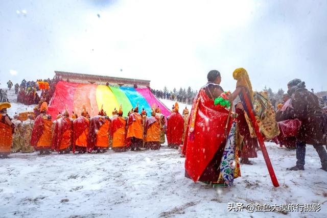 正月甘南,才是真正的信仰天堂,带你走进藏区的盛大节日--晒大佛