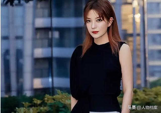 封杀四年，49岁赵薇突传消息，因胃癌去世传闻5个月前就真相大白